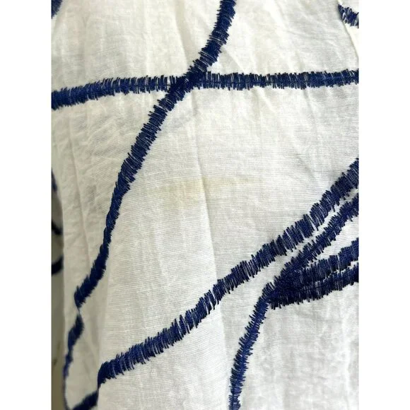 Soft Surroundings Women's Top Tunic Button Up White Blue Roll Tab Sleeve Size S - Picture 5 of 8